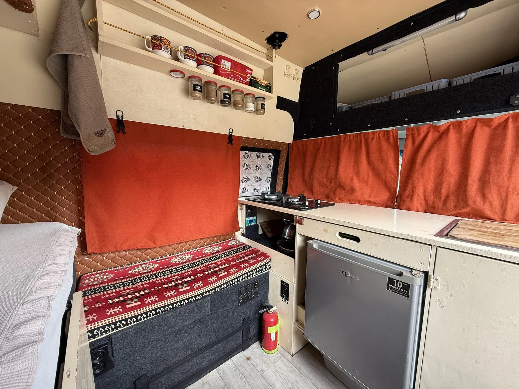 Motorhome.ge Ford Van, open photo 4