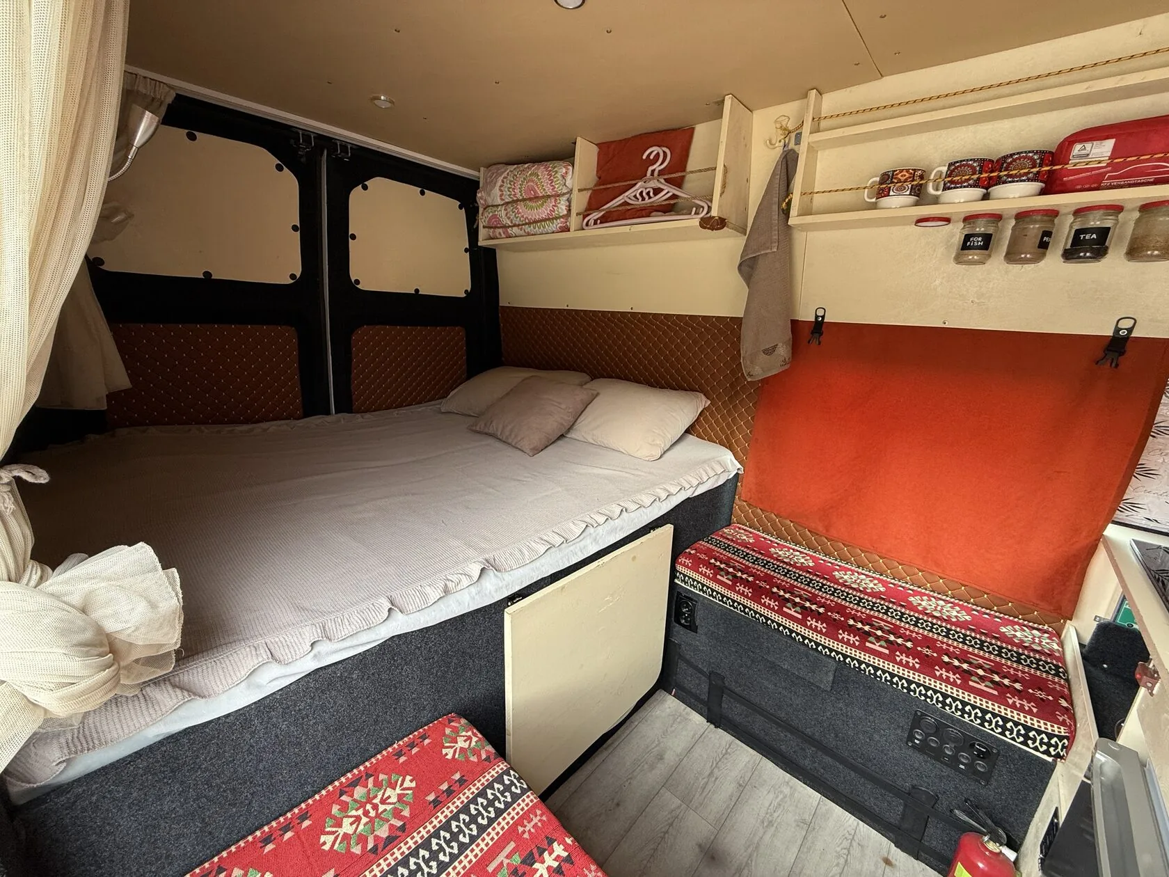 Motorhome.ge Ford Van, open photo 2