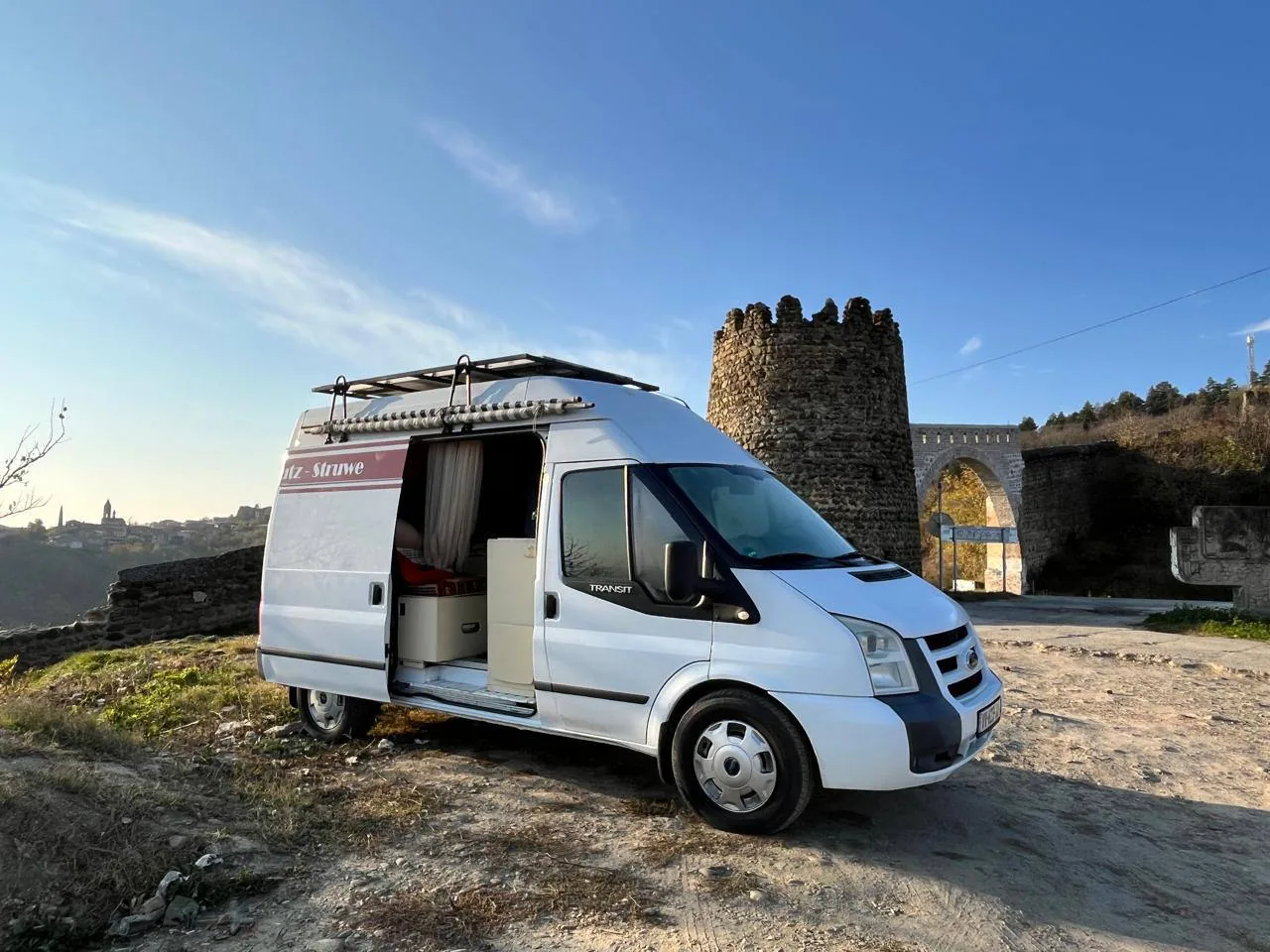 Motorhome.ge Ford Van, open photo 5