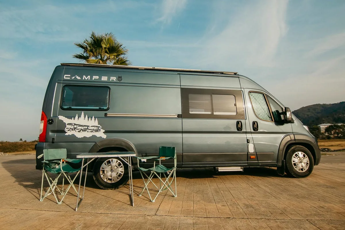 RV Rent GE Blueberry Campervan, open photo 3