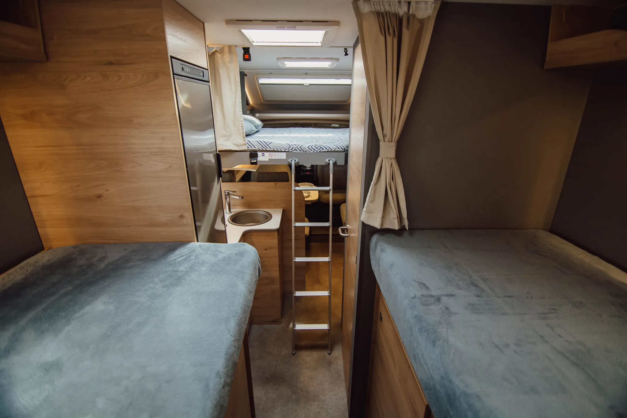 RV Rent GE Dethleffs Just Camp 6815, open photo 5