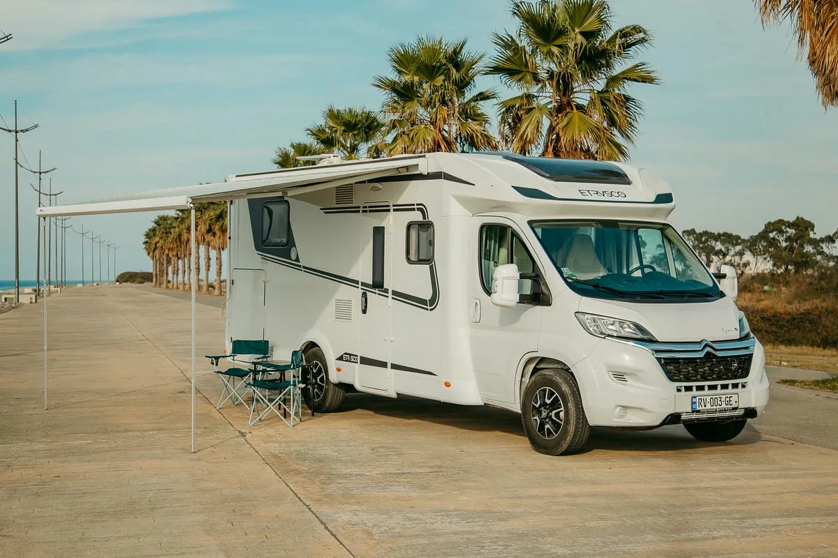 RV Rent GE Etrusco T7400