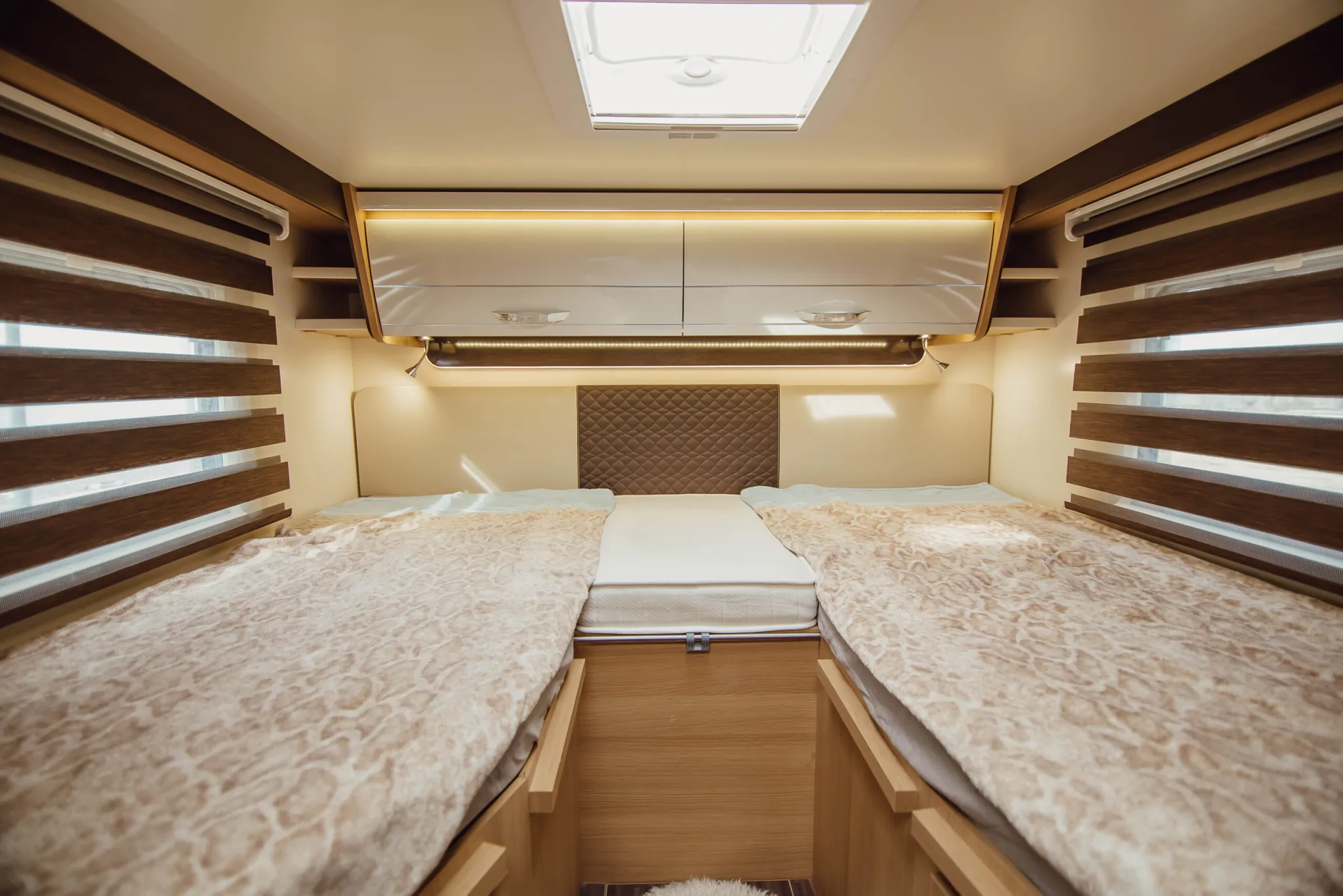 RV Rent GE Forster, open photo 4