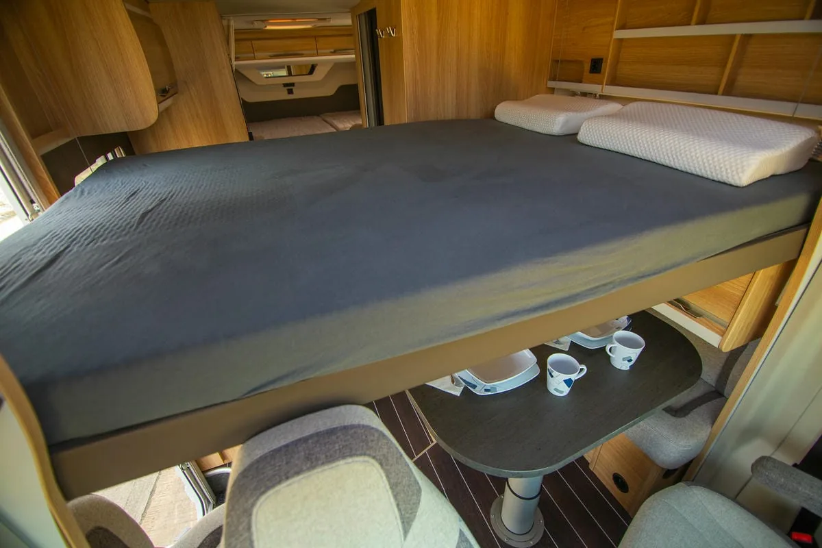 RV Rent GE Knaus, open photo 2