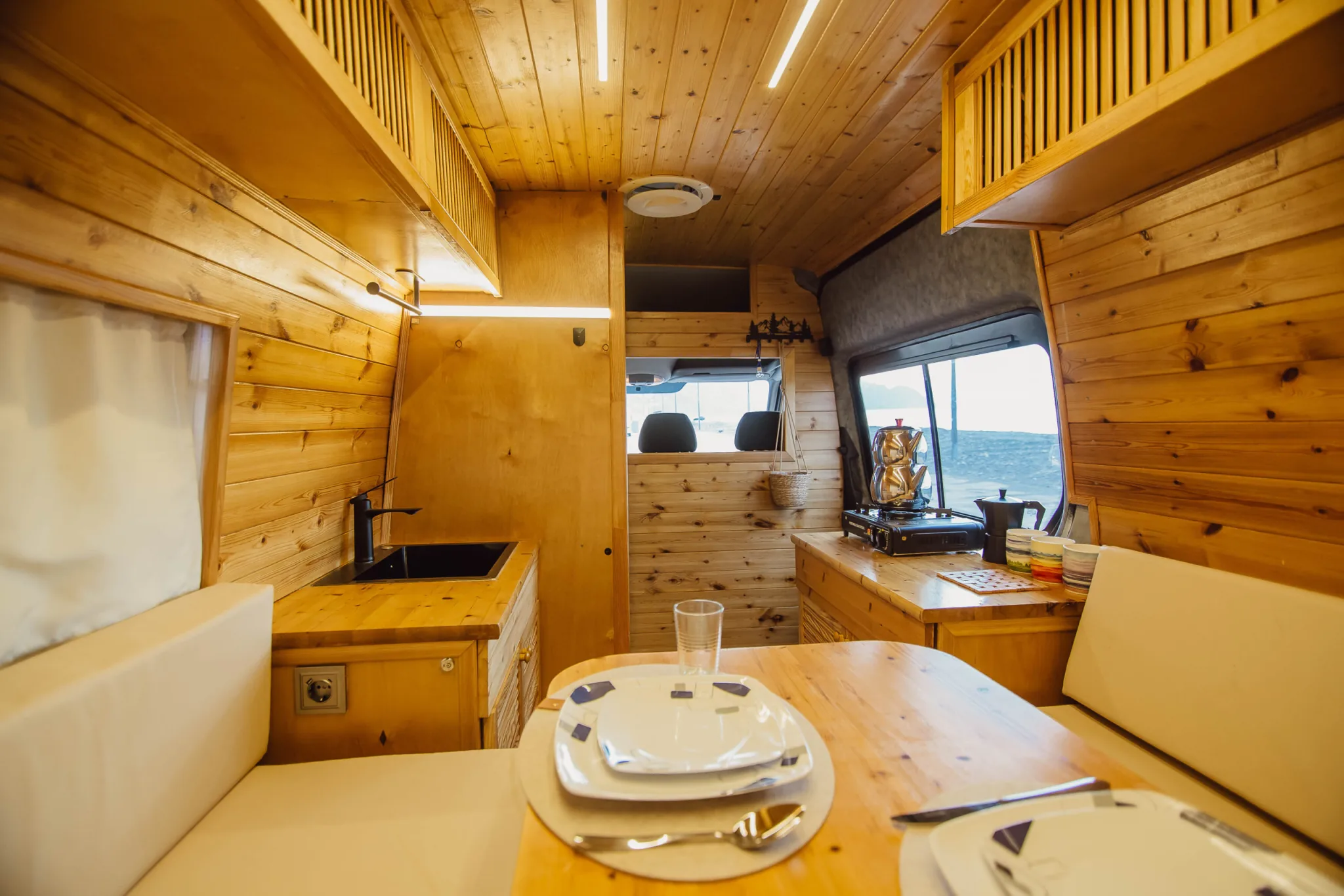 RV Rent GE Mercedes Sprinter Automatic, open photo 4