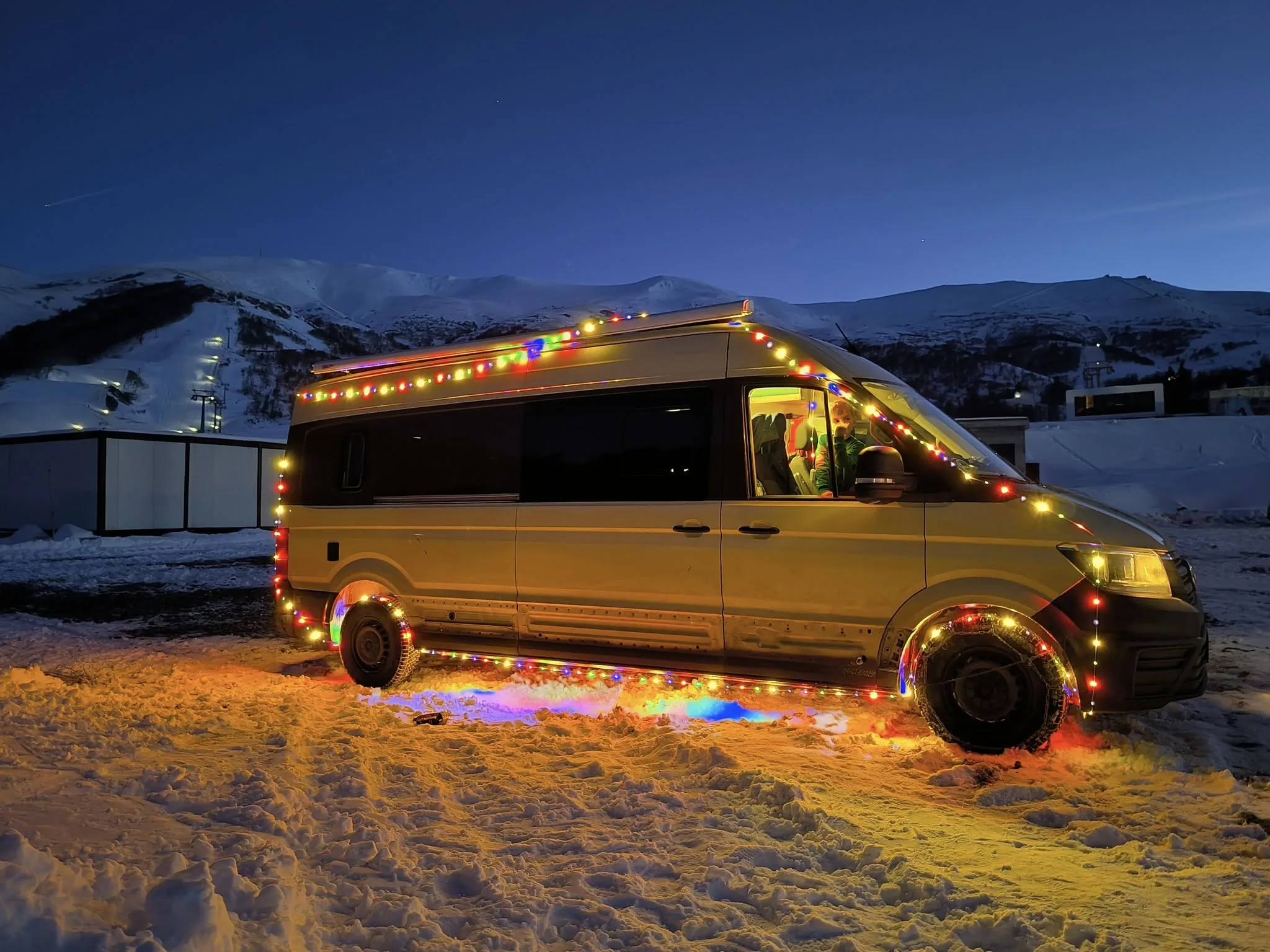 RV Rent GE VW Crafter Campervan, open photo 5