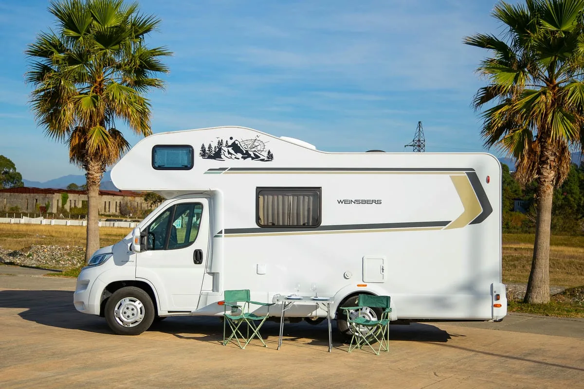 RV Rent GE Weinsberg 600, open photo 2